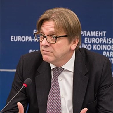 گای ورهـوف اشتــات (Guy Verhofstadt)